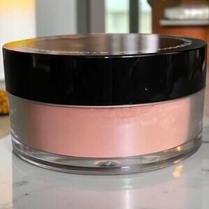 Luminous Loose Blush - Studio Makeup New